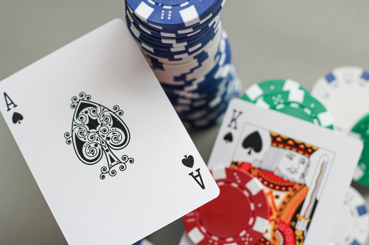 Poker Mind Games: A Pro’s Guide to Reading Opponents