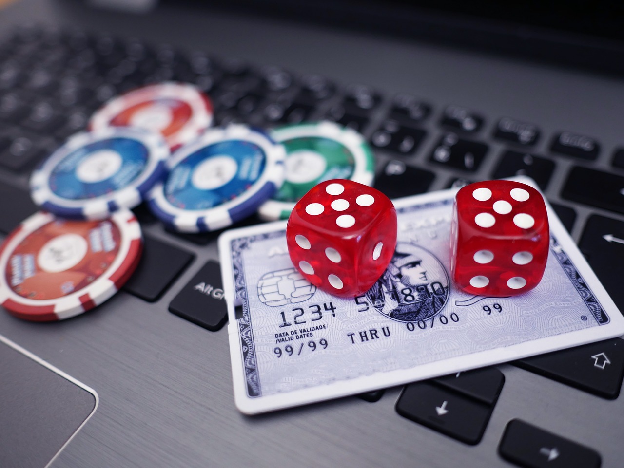 Craps Betting Systems: Do They Work or Are They Just a Gambler’s Fallacy?