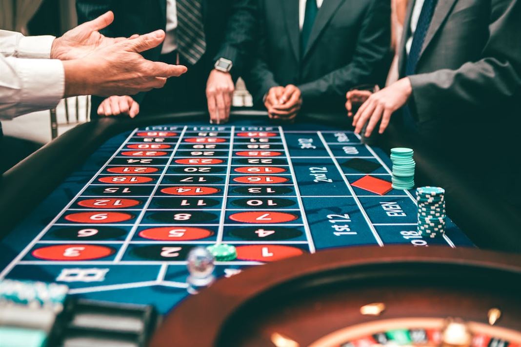From Monte Carlo to Online Tables: The Enduring Allure of Roulette
